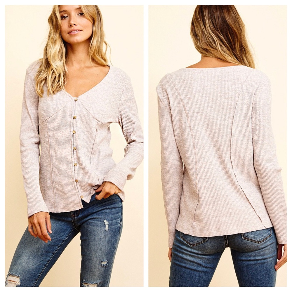 Fall Must Perfect Front loop button ribbed top - Picture 2 of 6
